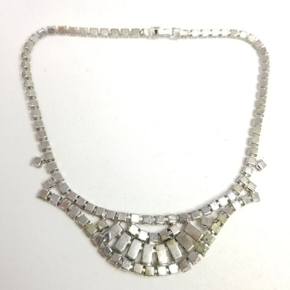 Vintage Kramer Rhinestone Collar Necklace, Silver Tone Sparkle, Estate - Picture 6 of 9